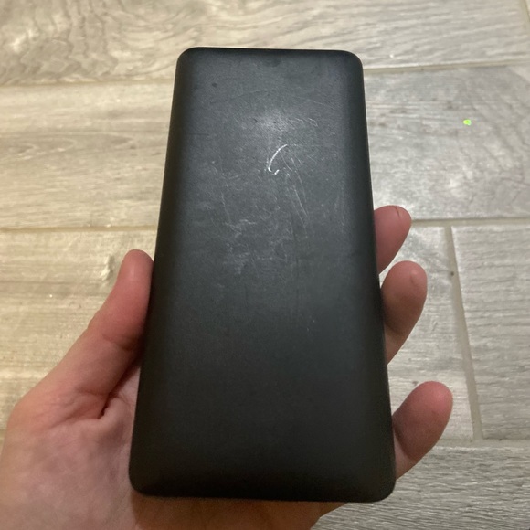 ANKER POWER BANK ⚡️ Fast Charging for Days ⚡️Universal Compatibility ⚡️ EUC - Picture 15 of 16